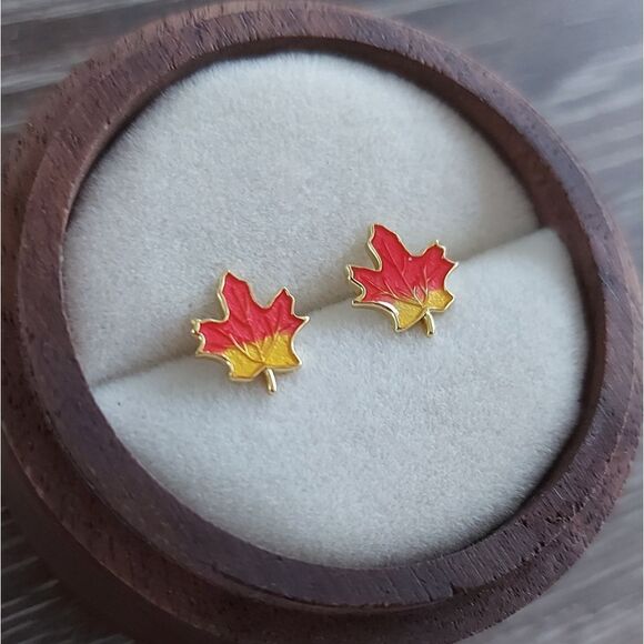 Gold Plated 925 Sterling Silver Maple Leaf Stud Earrings - Picture 3 of 6